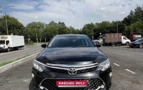 Toyota Camry, 2017 год, 2 150 000 рублей, 4 фотография