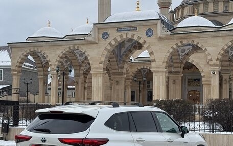 Toyota Highlander, 2020 год, 5 500 000 рублей, 5 фотография