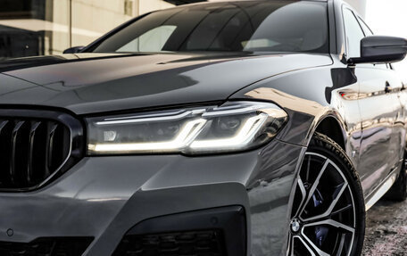 BMW 5 серия, 2021 год, 5 999 000 рублей, 2 фотография