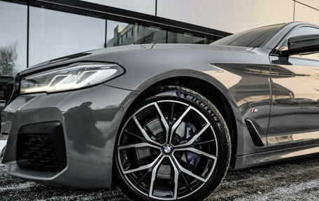 BMW 5 серия, 2021 год, 5 999 000 рублей, 3 фотография