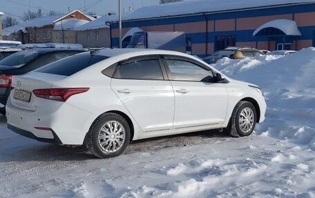 Hyundai Solaris II рестайлинг, 2018 год, 1 350 000 рублей, 11 фотография