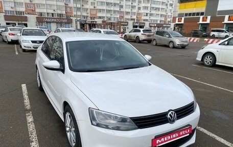 Volkswagen Jetta VI, 2013 год, 1 050 000 рублей, 8 фотография