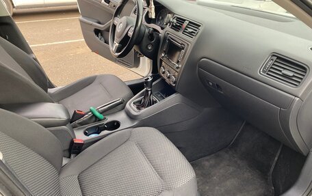 Volkswagen Jetta VI, 2013 год, 1 050 000 рублей, 12 фотография