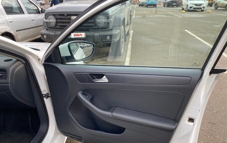 Volkswagen Jetta VI, 2013 год, 1 050 000 рублей, 18 фотография