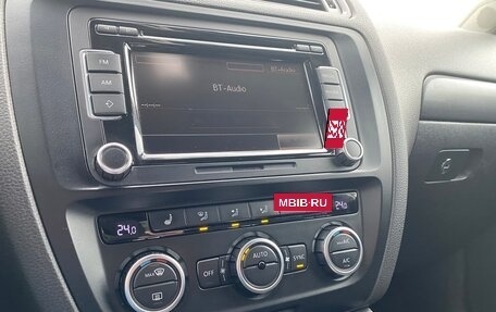 Volkswagen Jetta VI, 2013 год, 1 050 000 рублей, 13 фотография