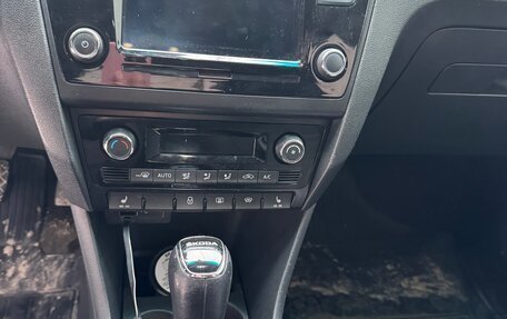 Skoda Rapid I, 2018 год, 1 300 000 рублей, 9 фотография