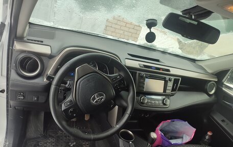 Toyota RAV4, 2013 год, 1 800 000 рублей, 6 фотография