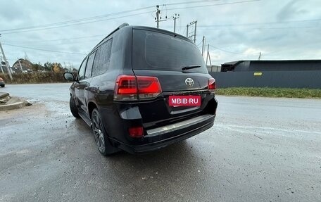 Toyota Land Cruiser 200, 2011 год, 3 300 000 рублей, 3 фотография