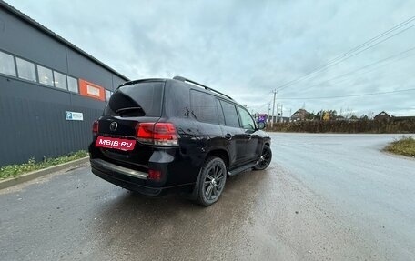 Toyota Land Cruiser 200, 2011 год, 3 300 000 рублей, 2 фотография
