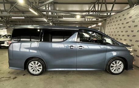 Toyota Vellfire II, 2016 год, 2 950 000 рублей, 17 фотография
