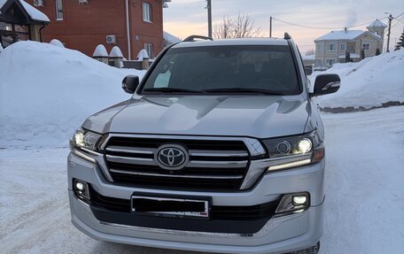 Toyota Land Cruiser 200, 2019 год, 8 200 000 рублей, 1 фотография