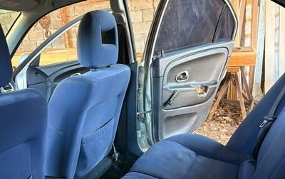 Mitsubishi Carisma I, 2002 год, 185 000 рублей, 1 фотография