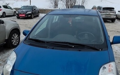 Toyota Yaris III рестайлинг, 2006 год, 900 000 рублей, 1 фотография