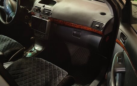 Toyota Avensis III рестайлинг, 2004 год, 870 000 рублей, 5 фотография