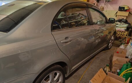 Toyota Avensis III рестайлинг, 2004 год, 870 000 рублей, 4 фотография