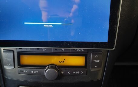 Toyota Avensis III рестайлинг, 2004 год, 870 000 рублей, 10 фотография