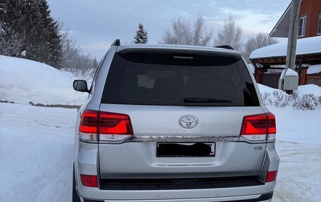 Toyota Land Cruiser 200, 2019 год, 8 200 000 рублей, 2 фотография