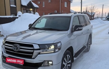Toyota Land Cruiser 200, 2019 год, 8 200 000 рублей, 10 фотография