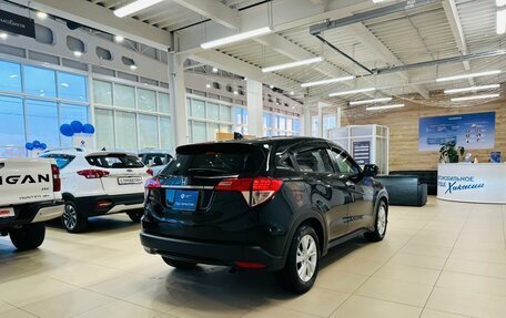 Honda Vezel, 2019 год, 2 099 999 рублей, 6 фотография