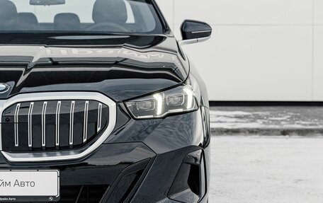 BMW 5 серия, 2025 год, 8 990 000 рублей, 10 фотография