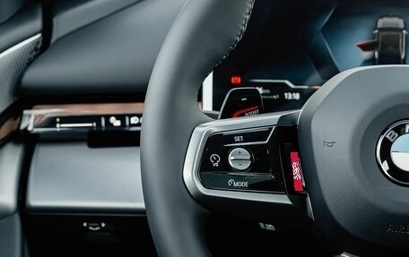 BMW 5 серия, 2025 год, 8 990 000 рублей, 15 фотография