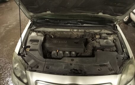 Toyota Avensis III рестайлинг, 2004 год, 470 000 рублей, 10 фотография