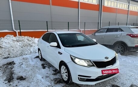 KIA Rio III рестайлинг, 2016 год, 900 000 рублей, 2 фотография