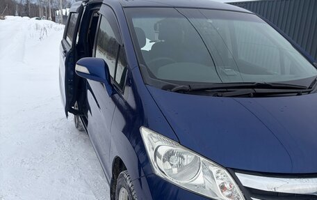 Honda Freed I, 2012 год, 1 400 000 рублей, 2 фотография