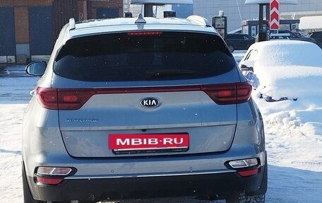 KIA Sportage IV рестайлинг, 2019 год, 2 400 000 рублей, 3 фотография