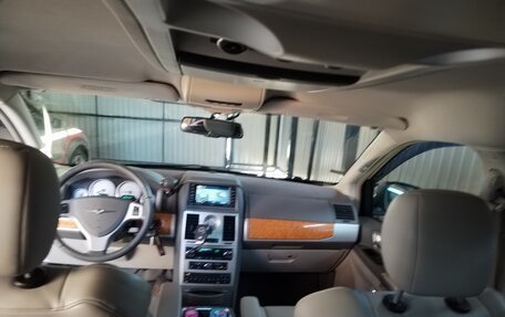 Chrysler Voyager IV, 2008 год, 1 480 000 рублей, 4 фотография