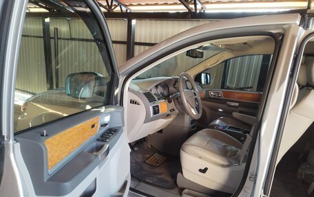 Chrysler Voyager IV, 2008 год, 1 480 000 рублей, 5 фотография