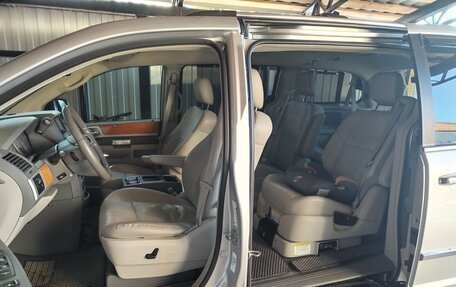 Chrysler Voyager IV, 2008 год, 1 480 000 рублей, 3 фотография