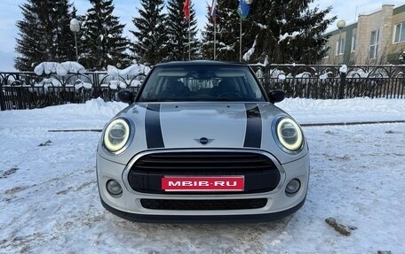 MINI Hatch, 2019 год, 1 950 000 рублей, 1 фотография