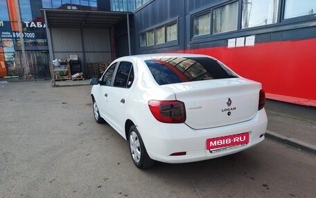 Renault Logan II, 2017 год, 270 000 рублей, 2 фотография