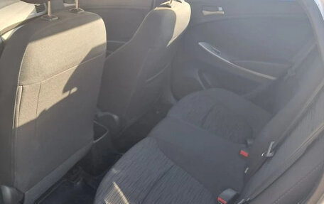 Hyundai Solaris II рестайлинг, 2016 год, 950 000 рублей, 5 фотография