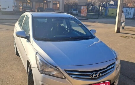 Hyundai Solaris II рестайлинг, 2016 год, 950 000 рублей, 2 фотография