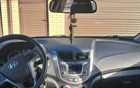 Hyundai Solaris II рестайлинг, 2016 год, 950 000 рублей, 7 фотография