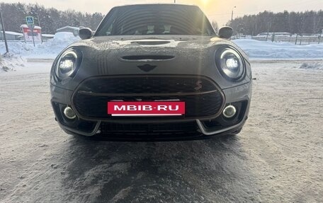 MINI Clubman, 2023 год, 3 650 000 рублей, 2 фотография