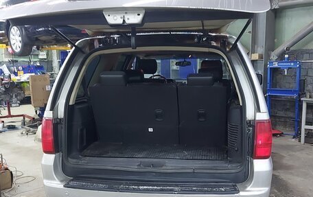 Lincoln Navigator, 2002 год, 1 130 000 рублей, 24 фотография