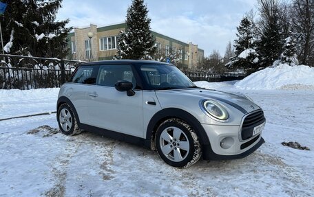MINI Hatch, 2019 год, 1 950 000 рублей, 9 фотография