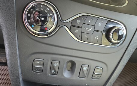 Renault Sandero II рестайлинг, 2015 год, 800 000 рублей, 11 фотография