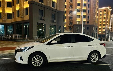 Hyundai Solaris II рестайлинг, 2021 год, 1 599 999 рублей, 3 фотография
