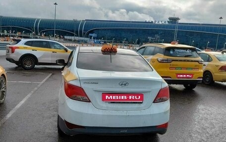 Hyundai Solaris II рестайлинг, 2016 год, 320 000 рублей, 1 фотография