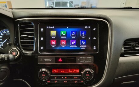 Mitsubishi Outlander III рестайлинг 3, 2019 год, 1 980 000 рублей, 10 фотография