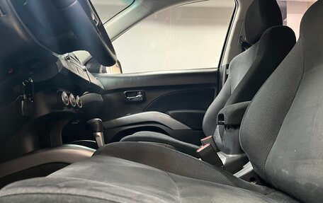 Mitsubishi Outlander III рестайлинг 3, 2008 год, 979 000 рублей, 9 фотография