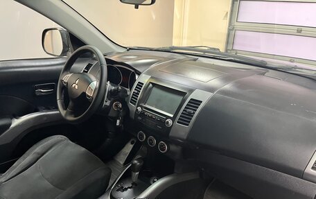 Mitsubishi Outlander III рестайлинг 3, 2008 год, 979 000 рублей, 17 фотография