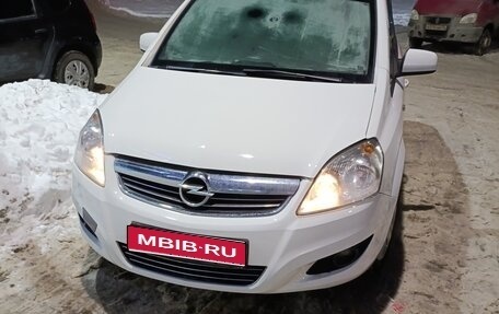 Opel Zafira B, 2010 год, 600 000 рублей, 1 фотография