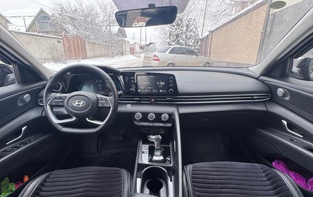 Hyundai Elantra, 2024 год, 2 050 000 рублей, 7 фотография