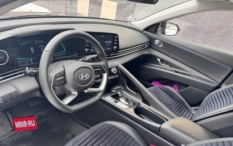 Hyundai Elantra, 2024 год, 2 050 000 рублей, 6 фотография