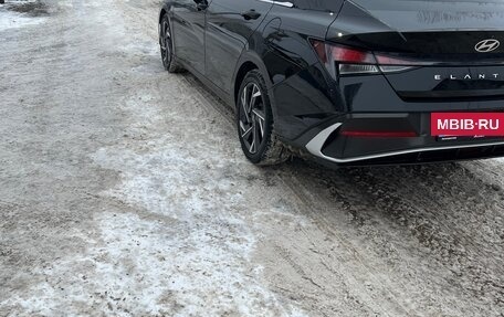 Hyundai Elantra, 2024 год, 2 050 000 рублей, 15 фотография